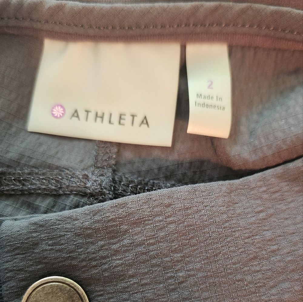 Athleta Trekkie Crop Pant in Flagstone Gray, Size 2 - Picture 4 of 12